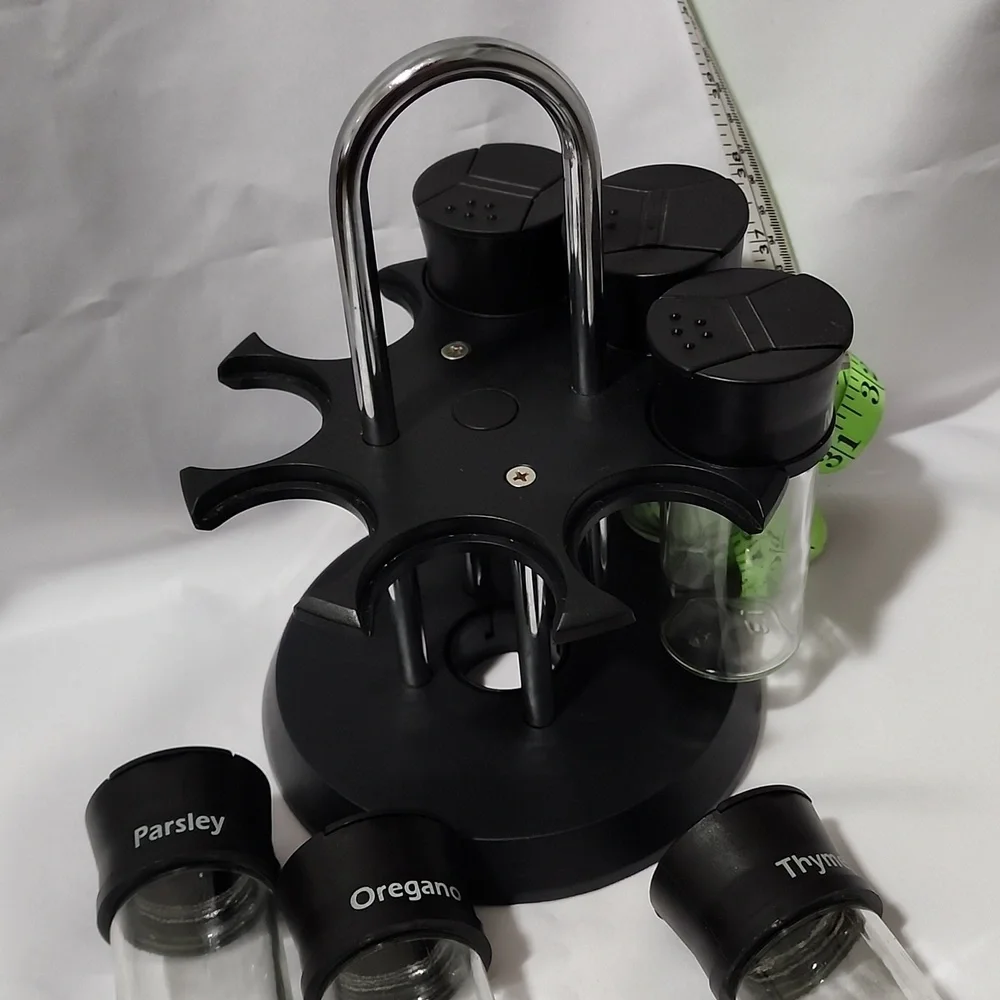 Spice Rack with 8 Jars, metal rotating carousel